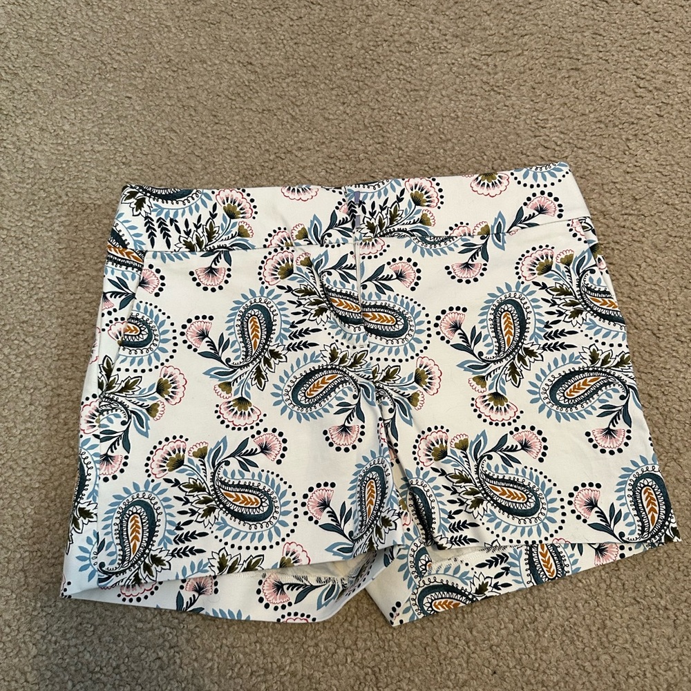 Loft white paisley shorts size 2.